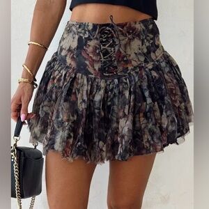 NWT Promesa Floral Print Romantic Lace Up Front Smocked Mini Skirt Skort Medium